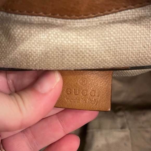 Gucci authentic designer leather handbag. Rare find  gorgeous bag - Picture 8 of 9